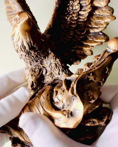 "Władca Wiatrów" - Retro Beeld van een Adelaar in Vintage Stijl met Gravure Optie