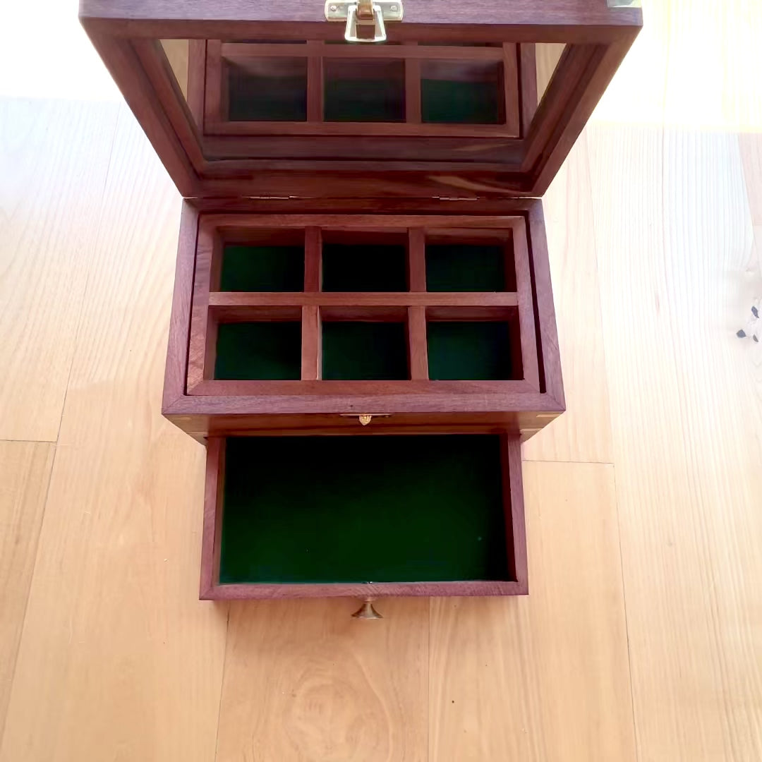 Elegant houten sieradendoosje met spiegel en gepersonaliseerde gravure