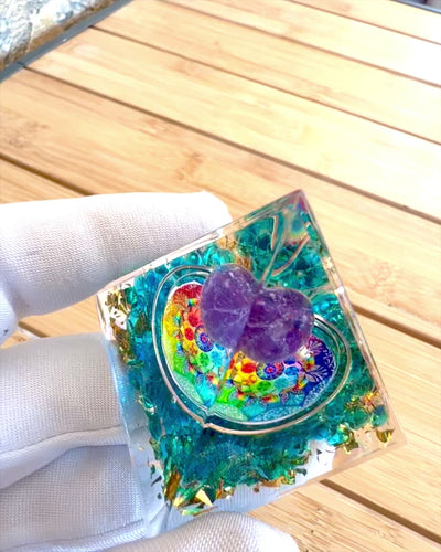 Orgonitische Energiepiramide "Mystic Aura"