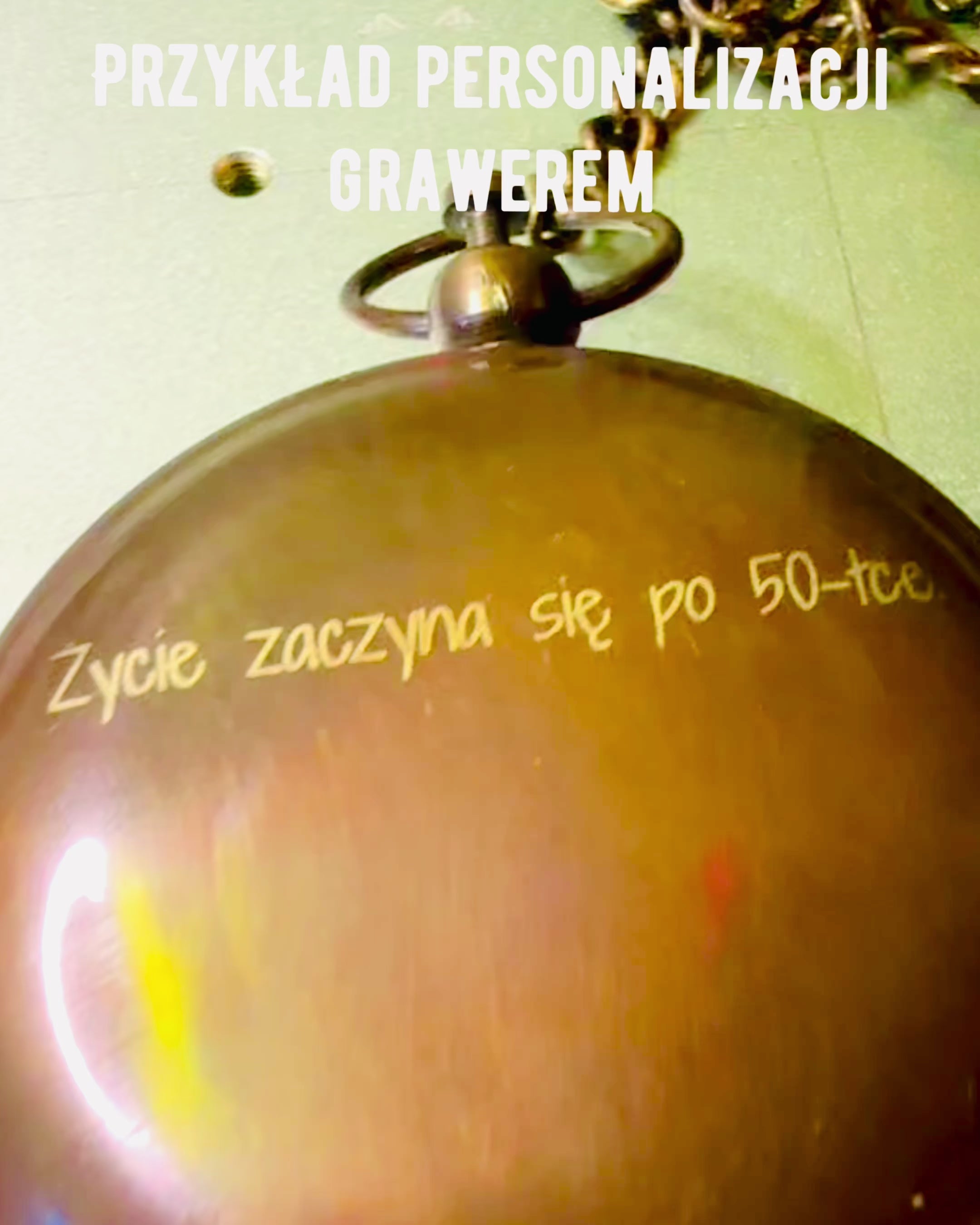 Navigatiekompas "Podróżnika" met gravure, personalisatie – Handwerk van Indiase Ambachtslieden