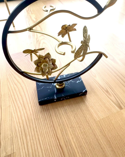 Standaard "Elegante Insect" - voor een wijnfles en glazen, hoogte 33 cm, mogelijkheid tot personalisatie met gravure als cadeau