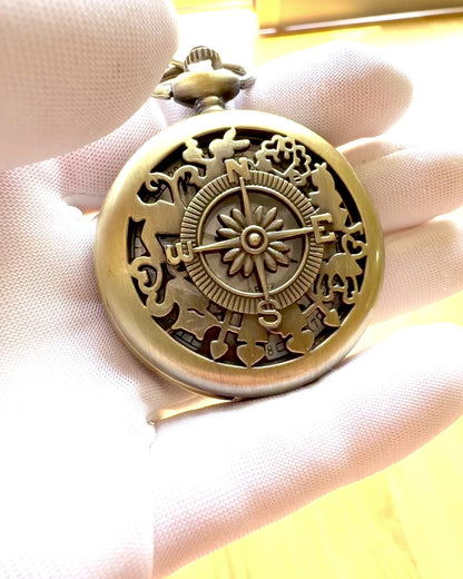 Ouderwetse Zakhorloge met Kompasmotief en Ketting, Kwarts, personalisatie met gravure