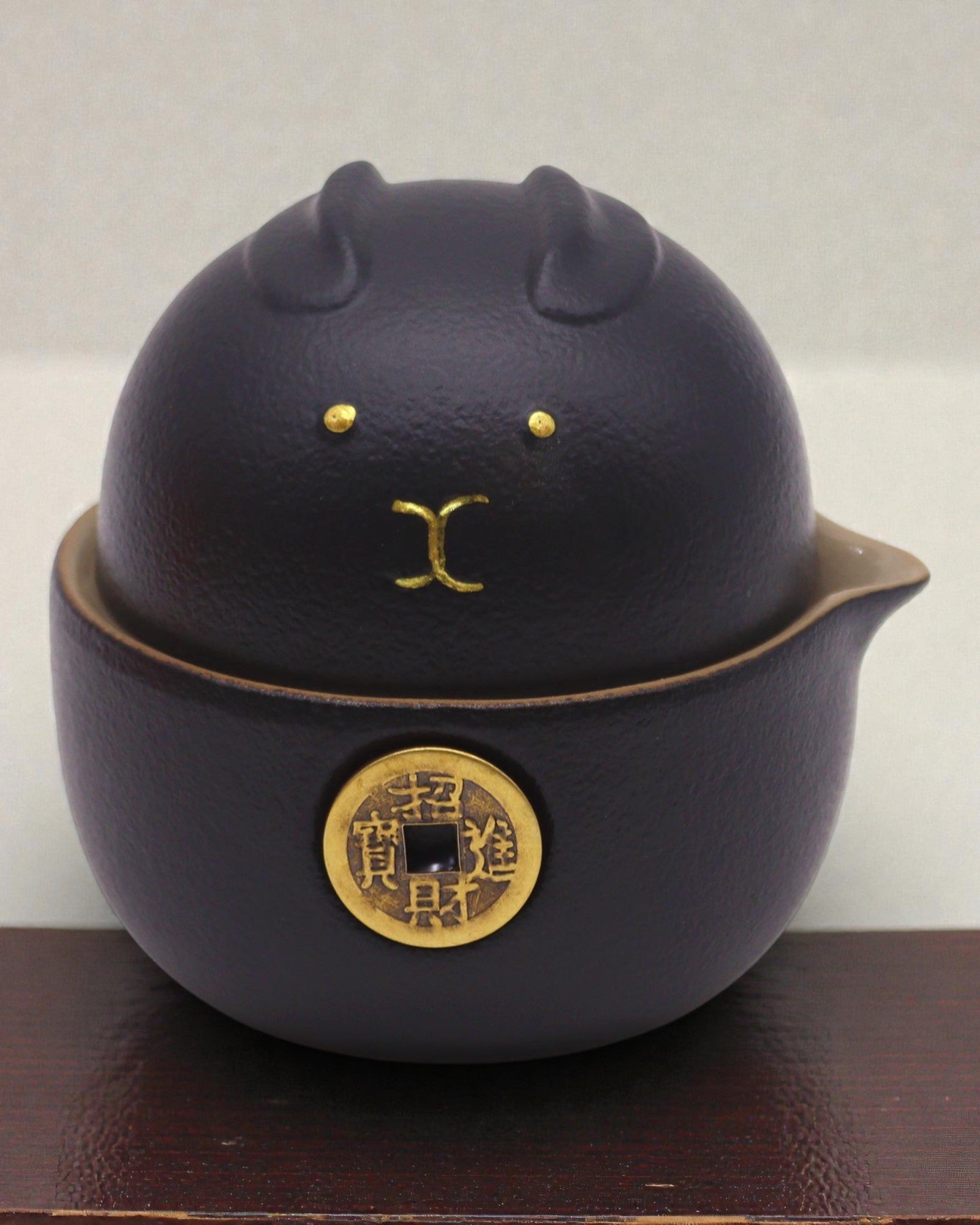 Zwarte Gelukskat – Theeset met 2 Kopjes (Zwart)