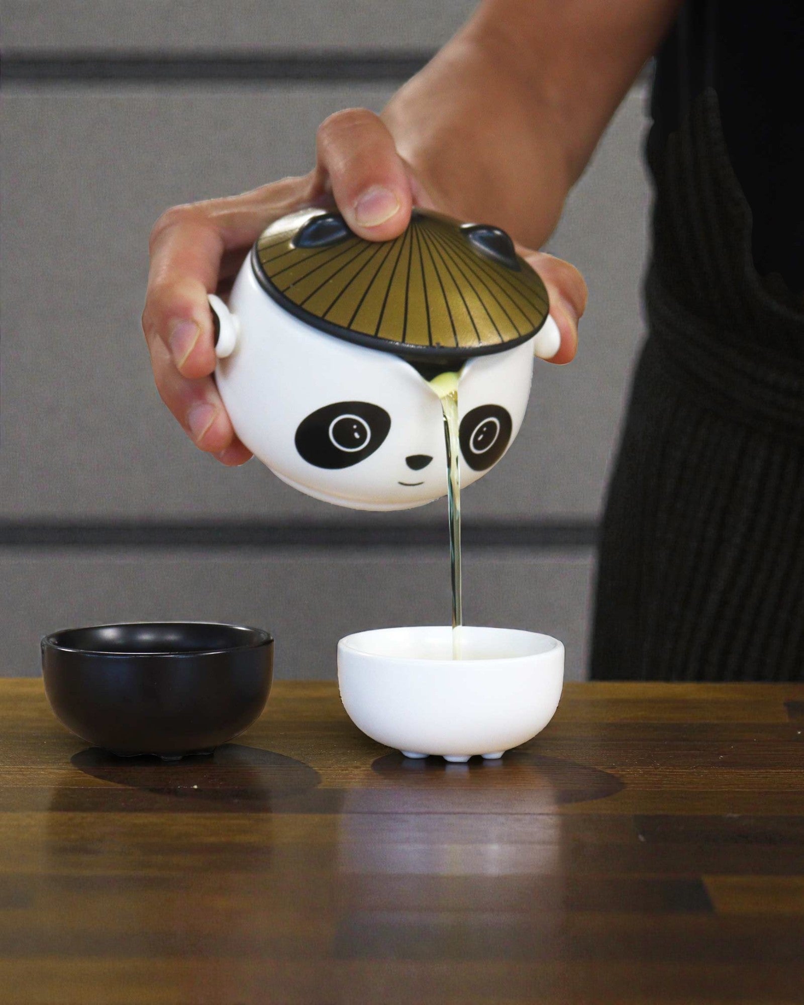 Panda – Toeristische theeset met deksel en 2 kopjes